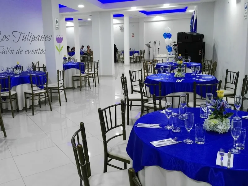"Los Tulipanes" Salón de eventos.