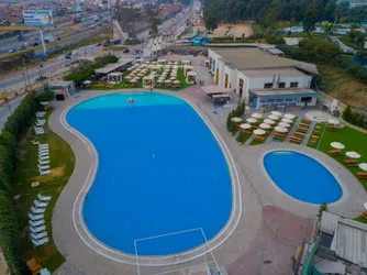 Los 27 piscinas de Lima Lima