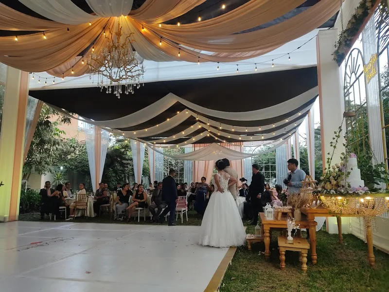 Los Pecanos Salon de Eventos y jardines