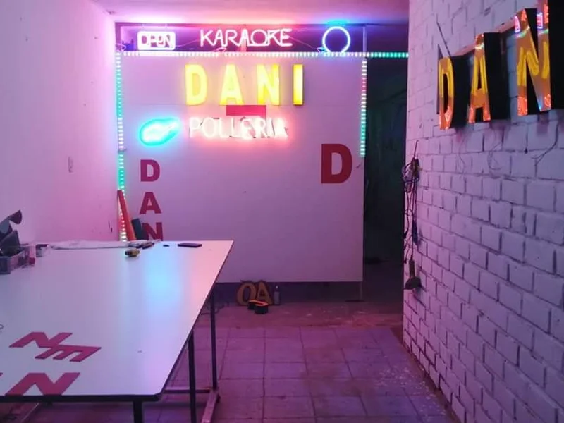 Letreros luminosos Milla paradero 24