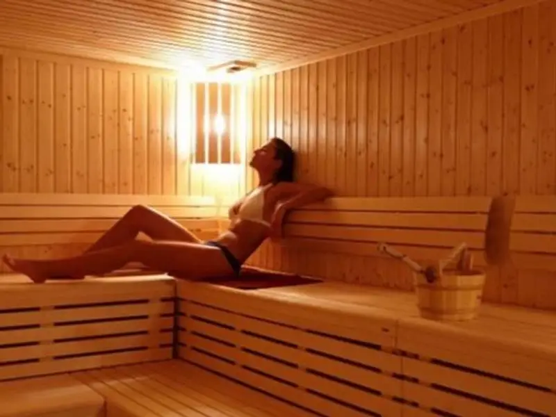 Golden Resort - Hostal & Sauna