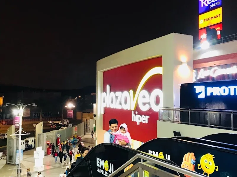 Hiper plazaVea Real Plaza Guardia Civil