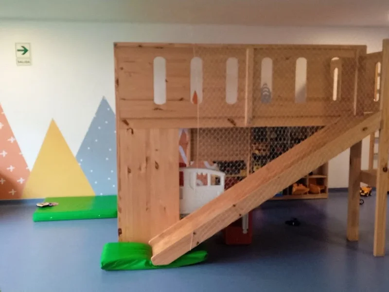 Kids play & training