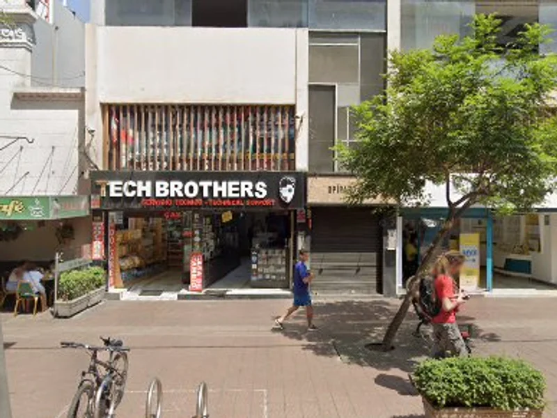 Tech Brothers