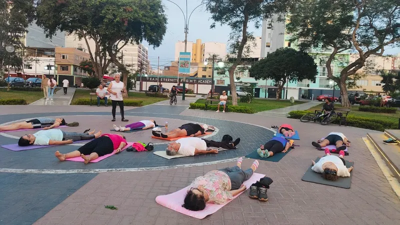 Profesor César, Pilates&Yoga, Pueblo Libre