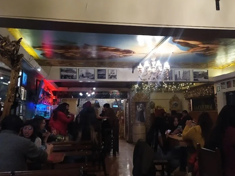 La Catedral Snack bar puno