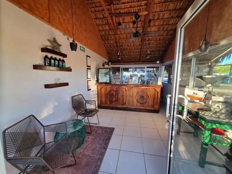 LA HERMOSA CAFE