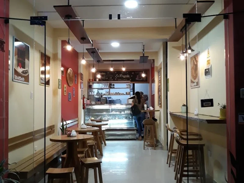 La Fragola - Pastelería, panadería y Café