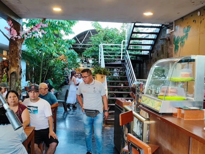 Frutos Del Mayo-Café