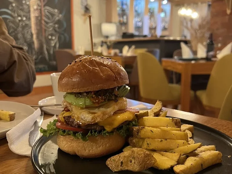 EITZA Pasta & Parrillas