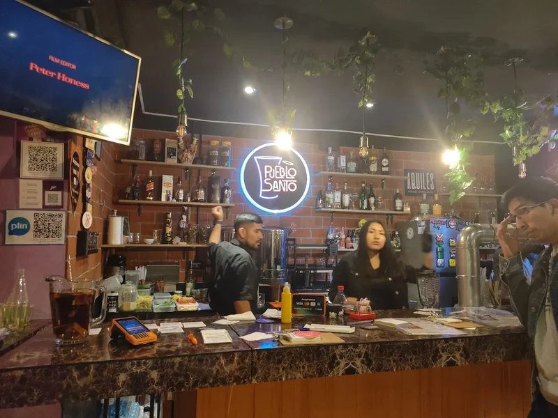 Pueblo Santo Restobar Lounge