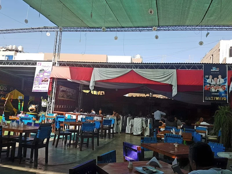 Restaurant La Frontera - Luau