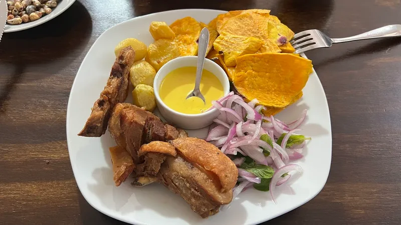 Chicharronería "Cuchi Rico"