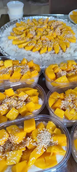 Fhem's Special Mango Sticky Rice