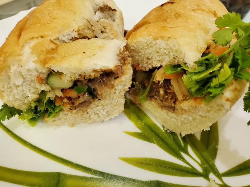 Bánh Mì Kitchen - Clark Center