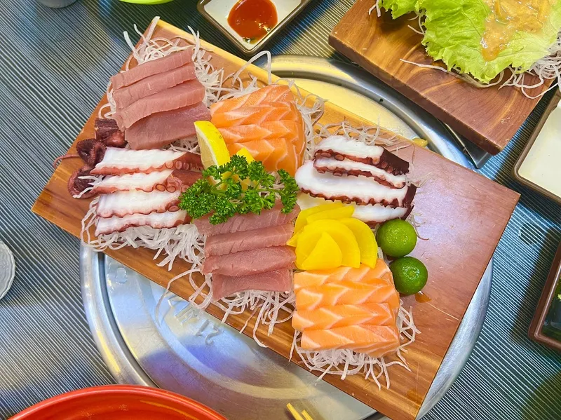 탐라초밥 (Tamla Sushi)