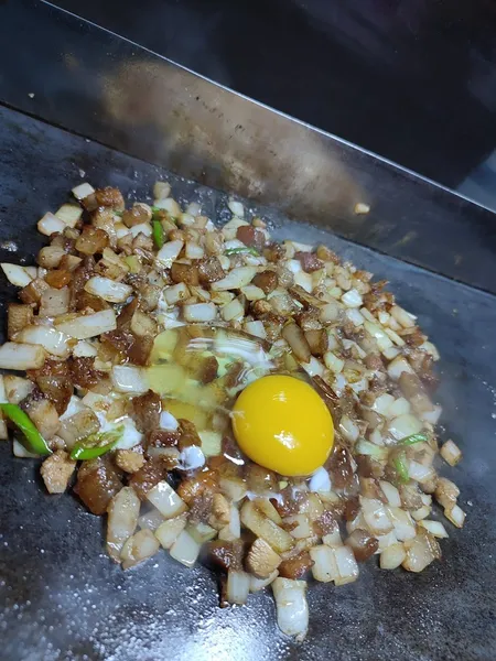 Haki's Sisig