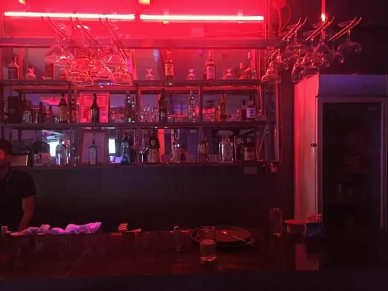 CLUB MAHA BAR