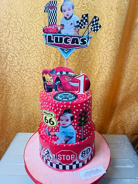 Mica customize cake