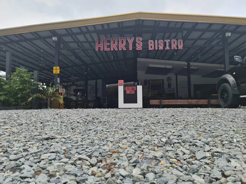 Herrys Bistro