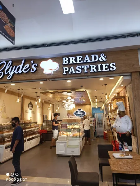 Clydes Bread & Pastries