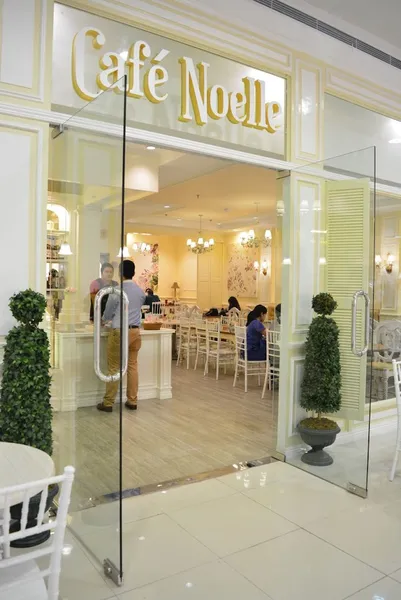 Cafe Noelle - SM City Clark