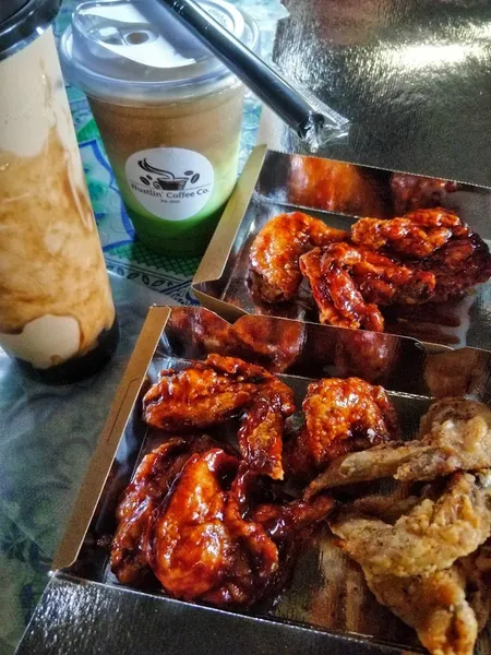 BLK 13 Wings N' Drinks