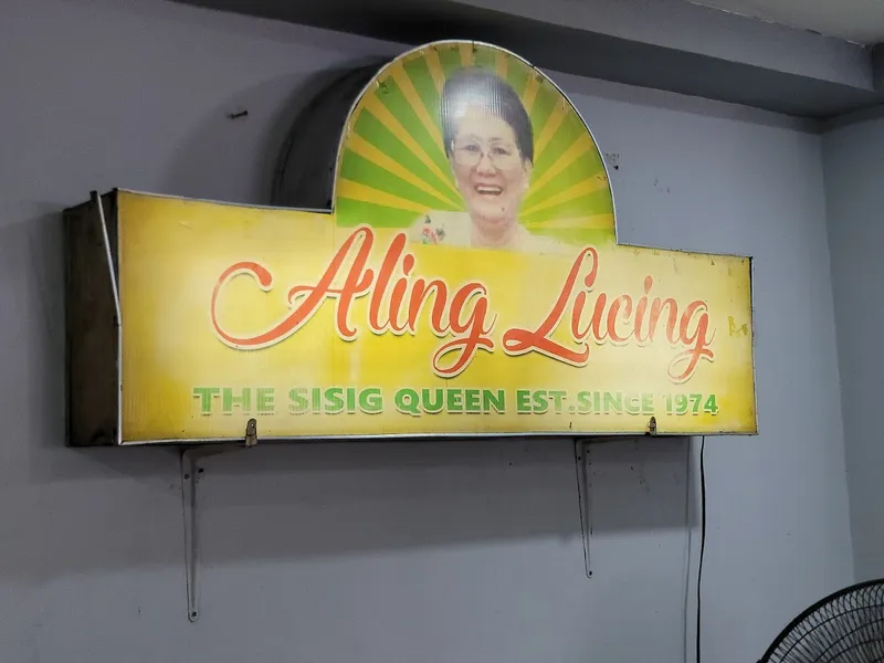 Aling Lucing's Sisig