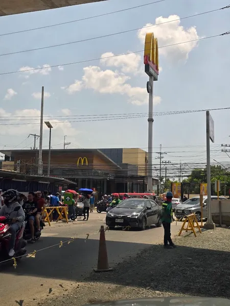 McDonald's Marilao Tres Picos