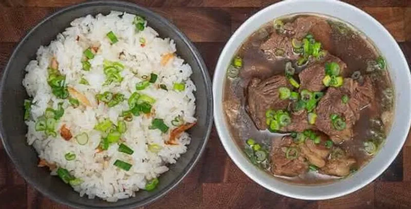 Jing’s Pares-Mami-Lugaw-Lumpia