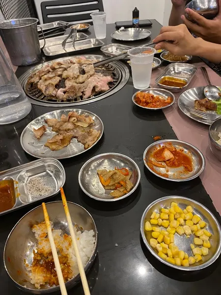 Eomma Samgyeopsal Unlimited