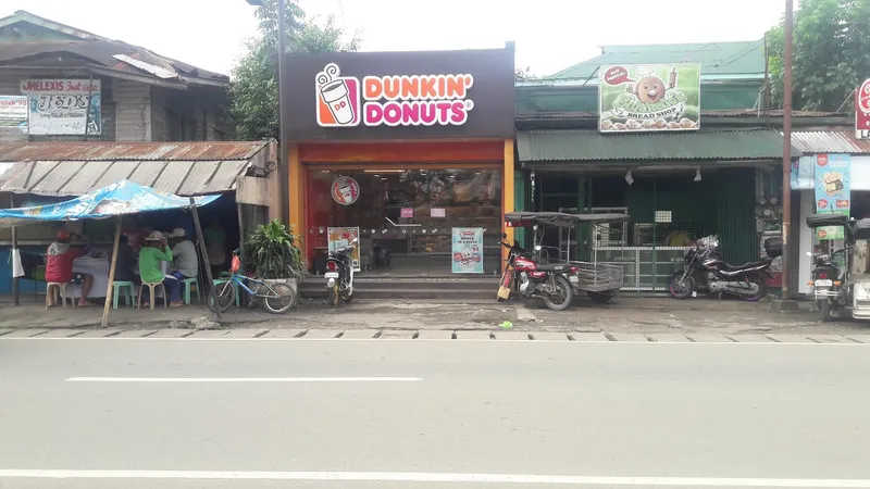 DUNKIN'