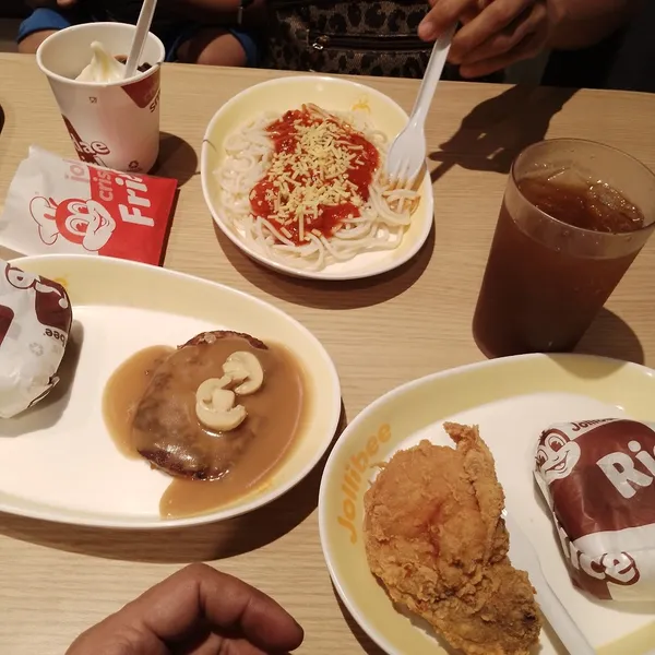 Jollibee - Pandi