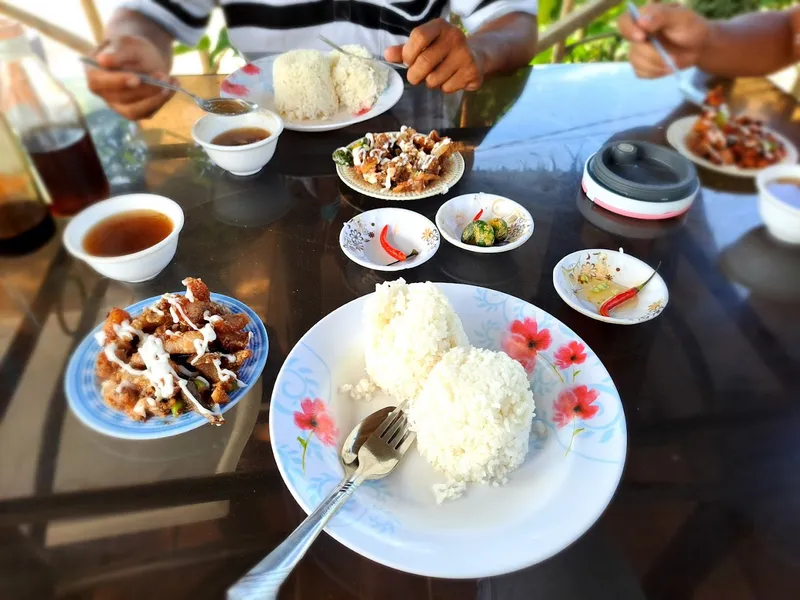 Roadside Food Station