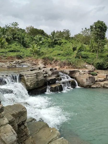 Talon Pari Falls