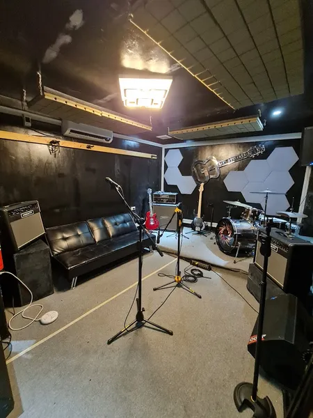 G3 Music Studio and Bar