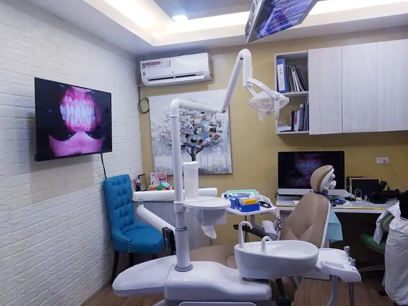 Smile & Sparkle Dental