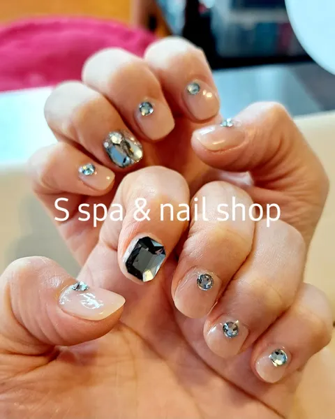 S Spa & Nail Shop