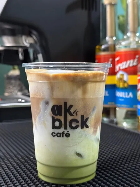 AK BLACK CAFÉ