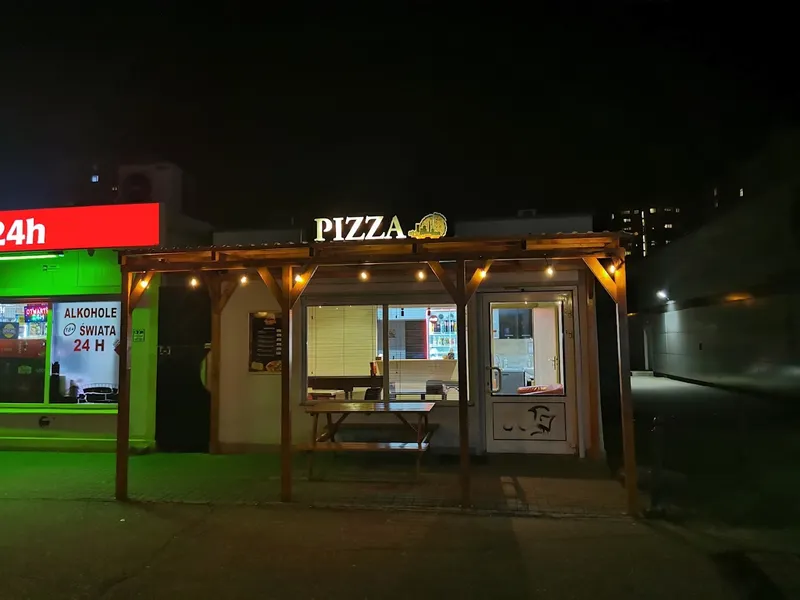 Night Pizza Factory