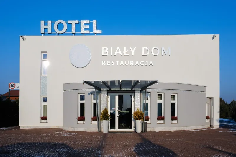 BIAŁY DOM HENLEX - Hotel Restauracja