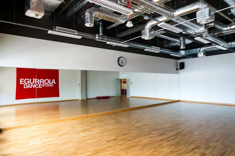 Egurrola Dance Studio Wawer