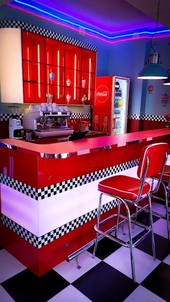 Double B's American Diner