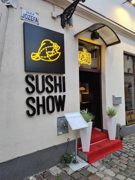 Sushi Show & Ramen Star