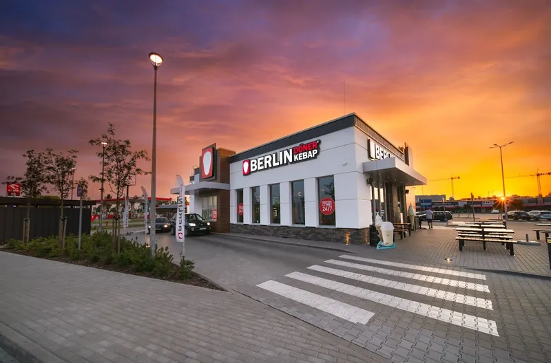 BERLIN DÖNER KEBAP Rondo Hakena Park