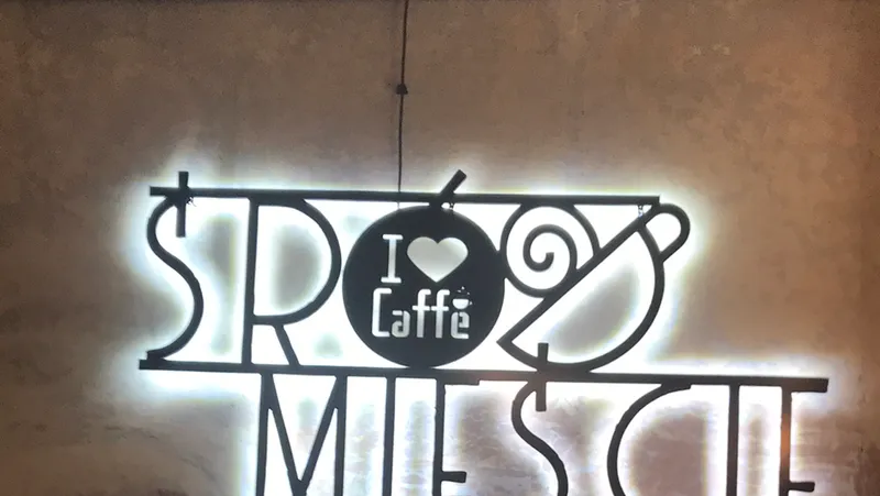 Caffe przy ulicy ŚRÓDMIEŚCIE