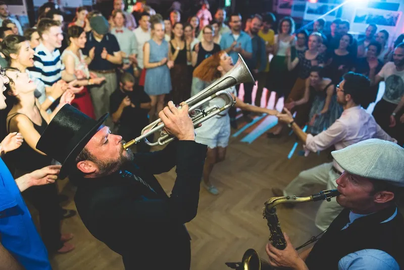 Szkoła Tańca Swing Revolution Trójmiasto