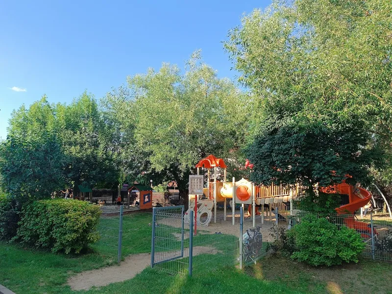 Plac zabaw osiedle Park Dworski