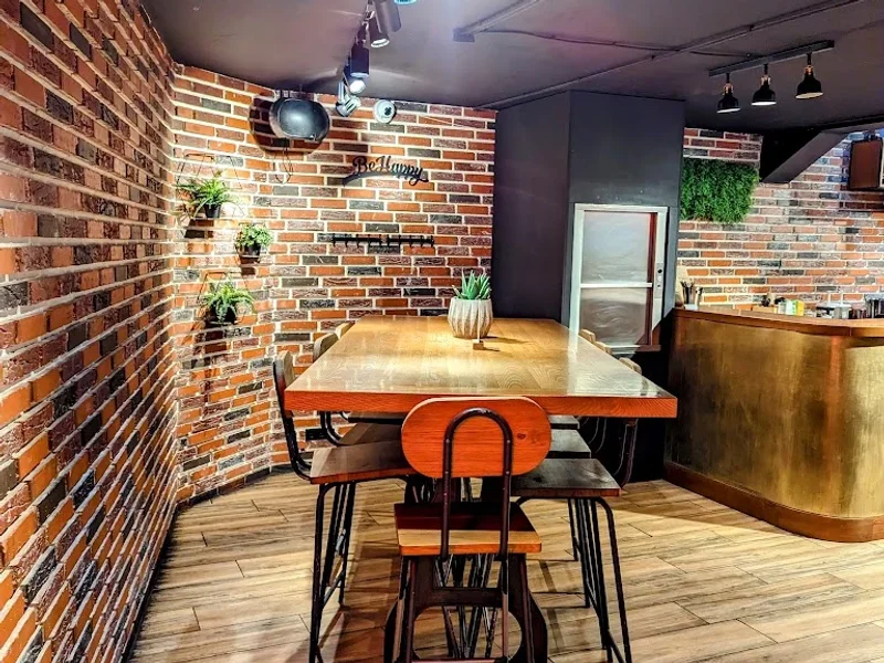 Zenith - Brunch & Cocktails Bar