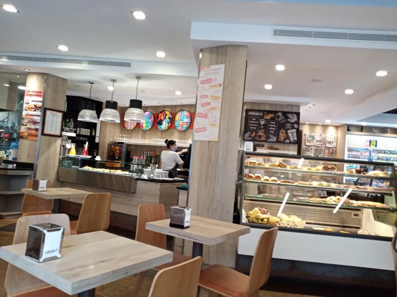 Angola Café